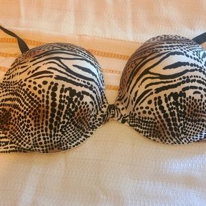 VICTORIA'S SECRET PUSH UP BRA 36C